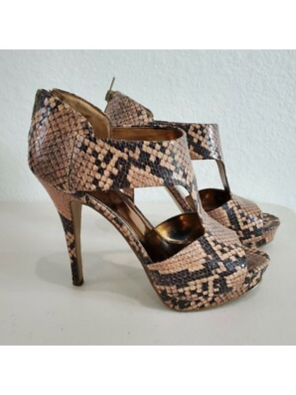 Nine West Snakeskin Platform Stiletto Heels Size 9.5 Gold Trim Polman T-Strap.